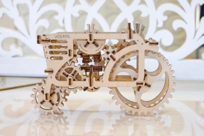 UGEARS Modellbausatz TRAKTOR Комплект моделей ТРАКТОР