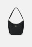 Tommy Hilfiger FLOW SHOULDER BAG Handbag black СУМКА НА ПЛЕЧО FLOW Сумка черный
