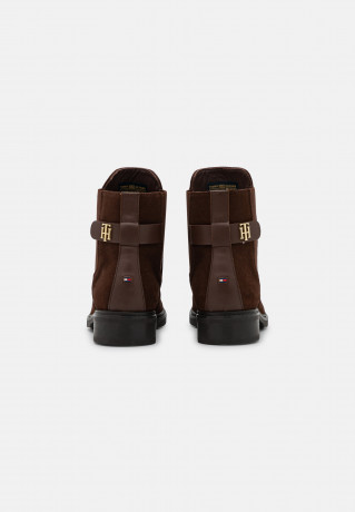 Tommy Hilfiger COIN FLAT BOOT Classic ankle boots chocolate COIN FLAT BOOT Классические ботильоны шоколад