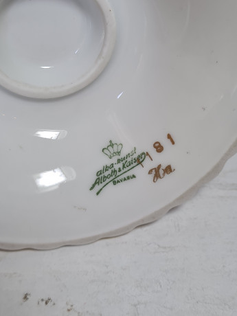 Подсвечник винтажный Alka Kunst / Alboth&Kaiser Bavaria с золотой каймой, фарфор, 21 см, Германия, 1960-70гг.