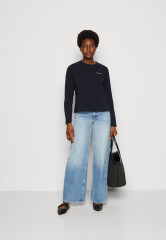 Tommy Hilfiger MINI LOGO Long sleeved top desert sky MINI LOGO Топ с длинными рукавами небо пустыни