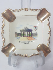 Пепельница винтажная Kronach Bavaria, фарфор с изображением Браунденбургских ворот в Берлине, 8,5 x 8,5 x 2 см, Германия, 1960-70гг.