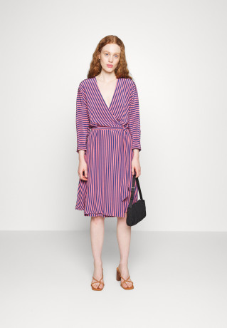 Tommy Hilfiger BANDANA WRAP KNEE DRESS Day dress pink/blue ink ПЛАТЬЕ-БАНДАНА С ЗАПАХОМ НА КОЛЕНА Повседневное платье розовые/синие чернила