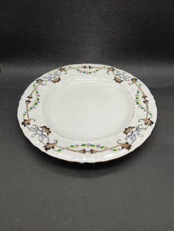 Тарелка винтажная N.G.F с растительным узором по краю, фарфор, 24 см, Германия, конец XVIII - нач. XIX вв.