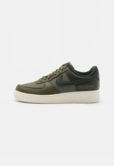 Nike Sportswear AIR FORCE 1 GTX UNISEX Sneaker low medium olive/deepest green/sail/seal brown AIR FORCE 1 GTX UNISEX Низкие кроссовки женские средний оливковый/темно-зеленый/парус/коричневый тюлень