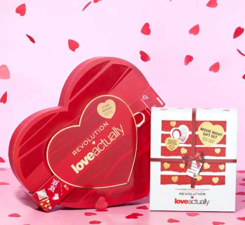 Love Actually x Revolution 12 Days Adventkalendar Адвент-календарь, 12 бьюти-сюрпризов