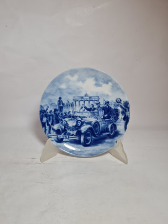 Тарелка декоративная винтажная Genuine Blue China "Тур Мерседес Бенц. Манхейм", мотив 6, фарфор, 19.5 см,Германия, 1960-70гг.