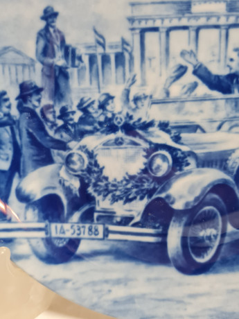 Тарелка декоративная винтажная Genuine Blue China "Тур Мерседес Бенц. Манхейм", мотив 6, фарфор, 19.5 см,Германия, 1960-70гг.