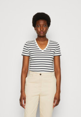 Tommy Hilfiger SLIM CODY NECK Print T-shirt white/desert sky SLIM CODY NECK Футболка с принтом белое/пустынное небо