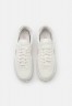 Nike Sportswear DAYBREAK Sneaker low sail/particle beige/white DAYBREAK Низкие кроссовки женские парус/частица бежевый/белый