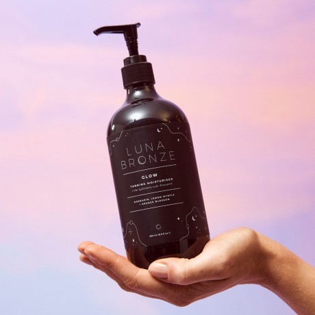 Luna Bronze Glow. Gradual Tanning Moisturiser  светиться Увлажняющий крем постепенного загара
