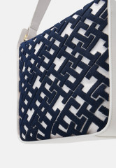 Tommy Hilfiger CASUAL CHIC HOBO MONO Handbag monogram CASUAL CHIC HOBO MONO Сумка монограмма