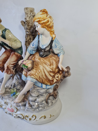 Статуэтка винтажная Lovato "Юноша с девушкой у фамильного древа", фарфор, 40 x 37 см, Германия, 1960-70гг.