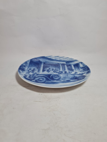 Тарелка декоративная винтажная Genuine Blue China "Тур Мерседес Бенц. Нюрнберг", мотив 7, фарфор, 19.5 см,Германия, 1960-70гг.