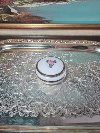 Шкатулка винтажная Bavaria / W.Germany с объемным декором в виде розовой розы, фарфор, 7 х 5 см, Германия, 1960-70гг.