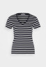 Tommy Hilfiger SLIM CODY NECK Print T-shirt breton desert sky white SLIM CODY NECK Футболка с принтом бретонская пустыня небо белое